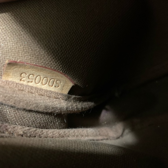 Louis Vuitton Pochette Vintage - Picture 9 of 11